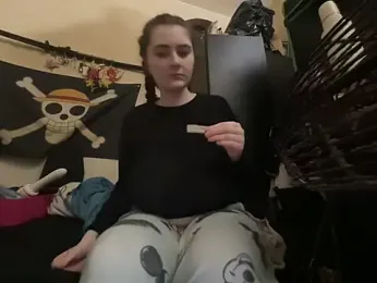 Snowbunnycake_131 — Stripchat recorded stream image, 20.01.2026 09:50