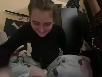 Snowbunnycake_131 — Stripchat recorded stream image, 20.01.2026 09:50