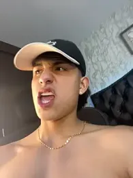 Lander_Cruz — Stripchat recorded stream image, 21.01.2026 20:30