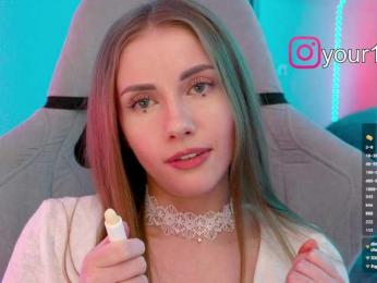 VikkiExtraCheese — Bongacams recorded stream image, 22.01.2026 21:10