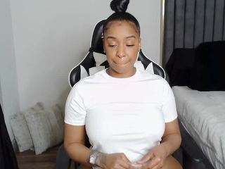 january-rose — Camsoda recorded stream image, 24.01.2026 02:50