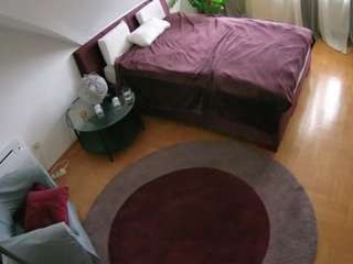 voyeurcam-julmodels-whitebed-4 — Camsoda recorded stream image, 15.01.2026 13:30