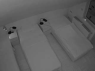 voyeurcam-julmodels-bed-7 — Camsoda recorded stream image, 14.01.2026 15:30