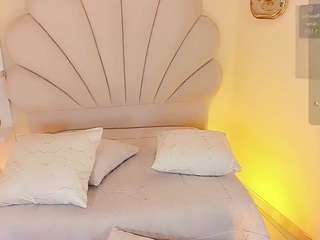 valentinamarinn — Camsoda recorded stream screenshot (24 Jan 2026)