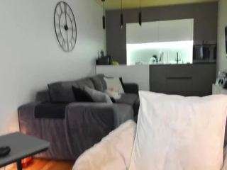 bella-sweeet — Camsoda recorded stream screenshot (27 Jan 2026)