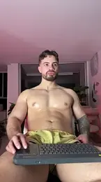 Valenthino_Salvatore — Stripchat recorded stream screenshot (28 Jan 2026)