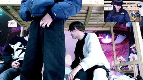 xiaohuangren01 — Stripchat recorded stream screenshot (28 Jan 2026)