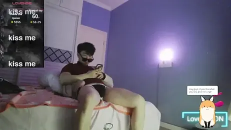 shuai321 — Stripchat recorded stream image, 28.01.2026 12:00