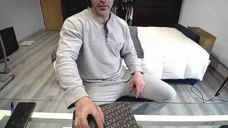latinoo23bom — Stripchat recorded stream image, 28.01.2026 12:40