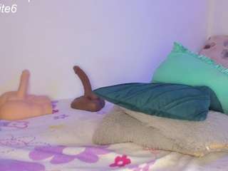 ninapetite — Camsoda recorded stream image, 30.01.2026 21:20