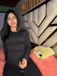 Laura-Khalifa — Stripchat recorded stream screenshot (01 Feb 2026)