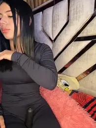 Laura-Khalifa — Stripchat recorded stream screenshot (01 Feb 2026)