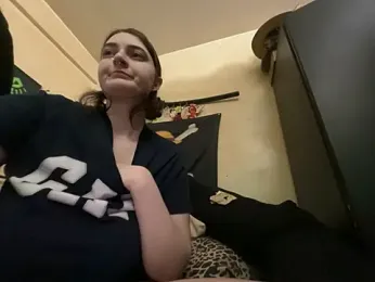 Snowbunnycake_131 — Stripchat recorded stream image, 02.02.2026 09:00