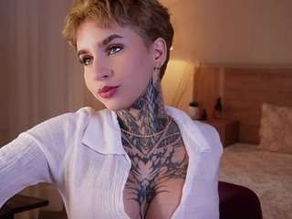 alicee-love — Camsoda recorded stream screenshot (04 Mar 2025)