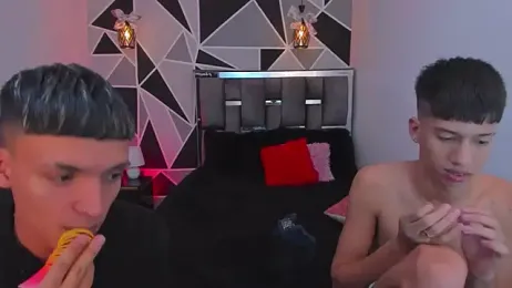 Juan_Nd_Steven — Stripchat recorded stream screenshot (04 Feb 2026)