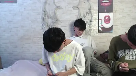 axel_milo_kairo_and_noa — Stripchat recorded stream screenshot (04 Feb 2026)