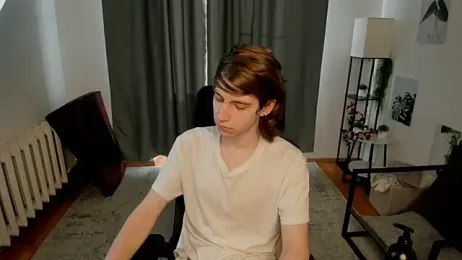 AvenGlow — Stripchat recorded stream screenshot (05 Feb 2026)