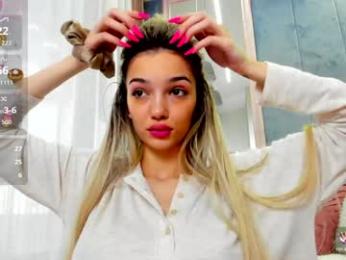 sassyt33n — Chaturbate recorded stream screenshot (09 Feb 2026)