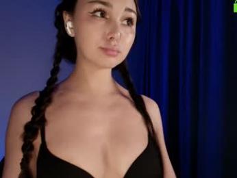 hollyextra — Chaturbate recorded stream image, 09.02.2026 08:50