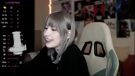 Traharaa — Stripchat recorded stream screenshot (10 Feb 2026)