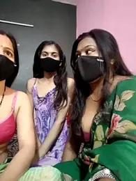 cutee__crazy — Stripchat recorded stream screenshot (11 Feb 2026)