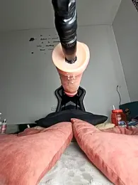 big_pusyy — Stripchat recorded stream image, 12.02.2026 17:50