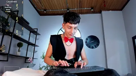 Tiam_muller — Stripchat recorded stream screenshot (13 Feb 2026)