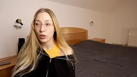 foxeslovefoxes — Stripchat recorded stream screenshot (13 Feb 2026)