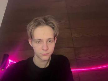 titsDestroy2007 — Bongacams recorded stream screenshot (14 Feb 2026)