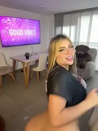 MiaWhitePink_ — Stripchat recorded stream screenshot (14 Feb 2026)