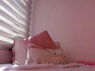 nicoleriveraa — Camsoda recorded stream image, 14.02.2026 16:20