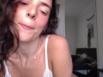 bella_bloom1 — Chaturbate recorded stream screenshot (14 Feb 2026)