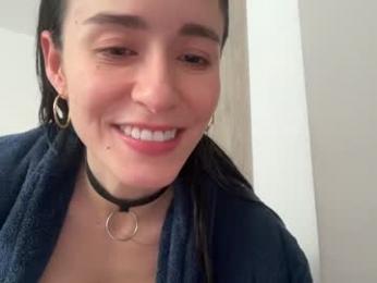 emyii — Chaturbate recorded stream image, 17.02.2026 21:00