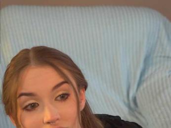 happywhores — Bongacams recorded stream screenshot (17 Feb 2026)