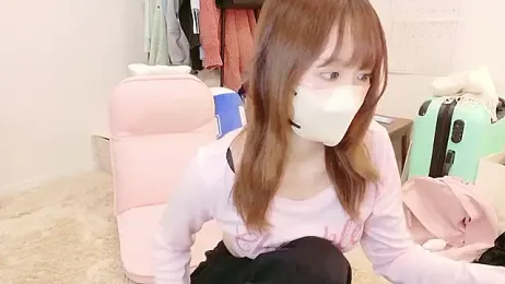 Yui-Ch — Stripchat recorded stream image, 18.02.2026 13:30