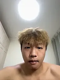 Chocolates-001 — Stripchat recorded stream screenshot (18 Feb 2026)