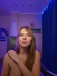PrettieKate — Stripchat recorded stream image, 18.02.2026 17:40