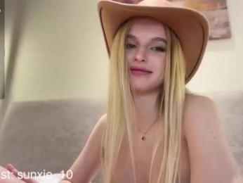 sunshine_diana_ — Chaturbate recorded stream image, 19.02.2026 13:30