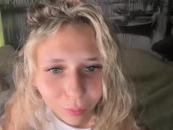 anyaa777 — Chaturbate recorded stream screenshot (19 Feb 2026)