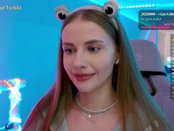 VikkiExtraCheese — Bongacams recorded stream image, 19.02.2026 19:30