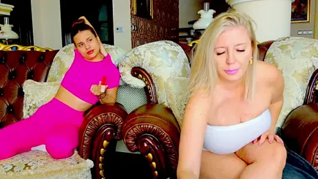 TUNDEROSE1 — Stripchat recorded stream screenshot (20 Feb 2026)