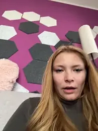 AnastasiaAniess — Stripchat recorded stream screenshot (21 Feb 2026)