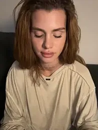 EmiliaCatalina — Stripchat recorded stream image, 22.02.2026 00:50