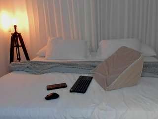 winedams — Camsoda recorded stream screenshot (22 Feb 2026)