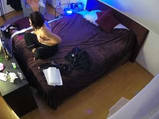 voyeurcam-julmodels-whitebed-2 — Camsoda recorded stream screenshot (20 Feb 2026)