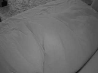 voyeurcam-julmodels-whitebed-4 — Camsoda recorded stream image, 22.02.2026 00:00