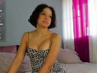mollyybloom — Camsoda recorded stream image, 22.02.2026 14:30