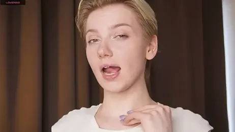 MaeEversley — Stripchat recorded stream screenshot (25 Feb 2026)