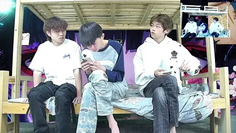 xiaohuangren01 — Stripchat recorded stream screenshot (27 Feb 2026)