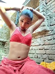 R_Roshni — Stripchat recorded stream screenshot (27 Feb 2026)